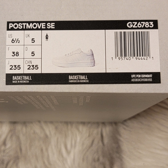 ADIDAS Postmove Basketball Runners - Picture 11 of 15